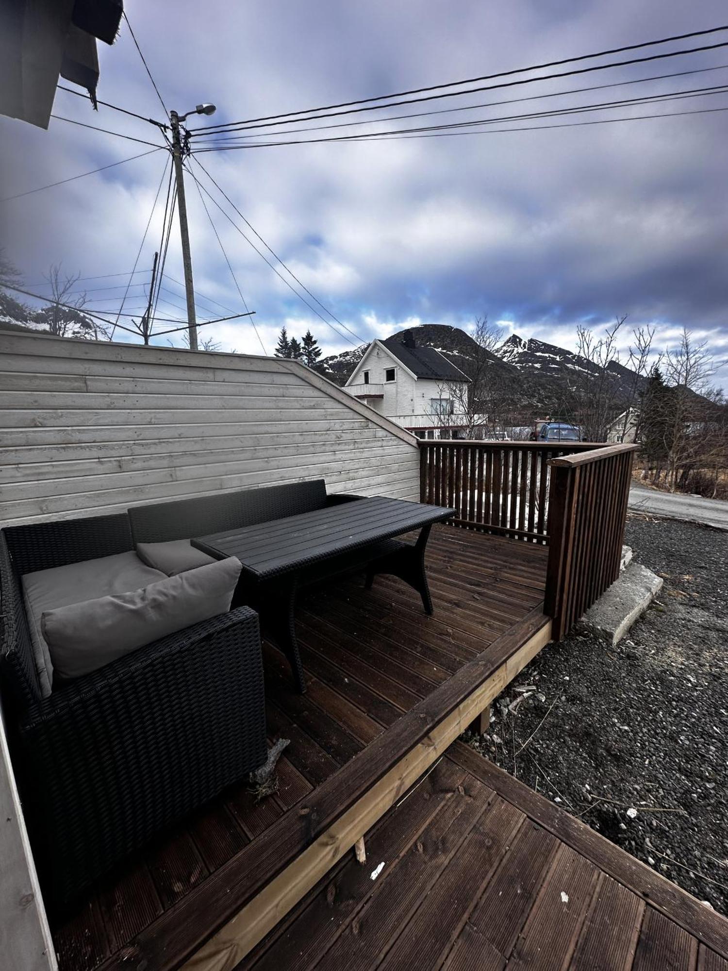 Kb Basement Apartment Sørvågen Eksteriør bilde
