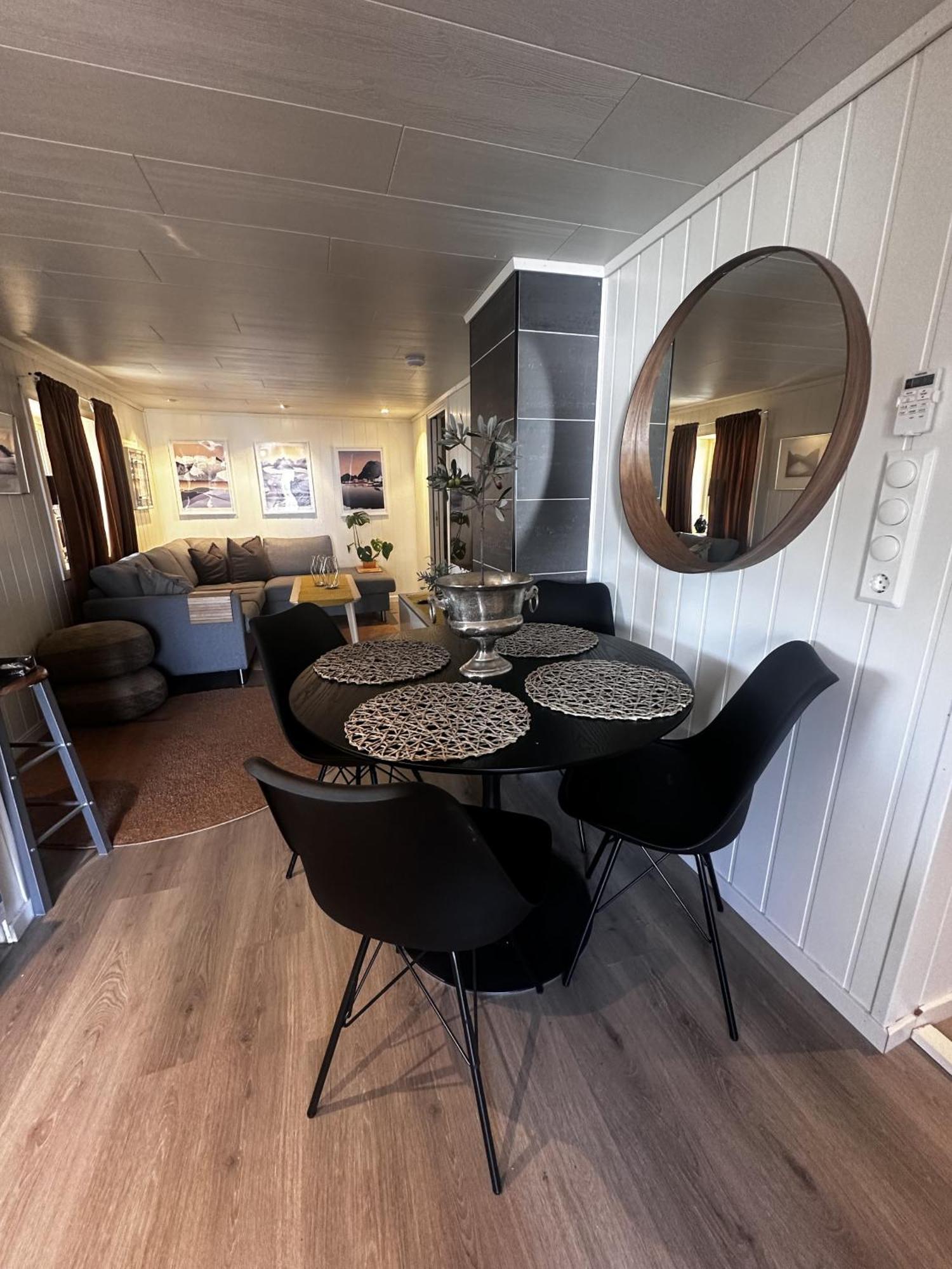 Kb Basement Apartment Sørvågen Eksteriør bilde